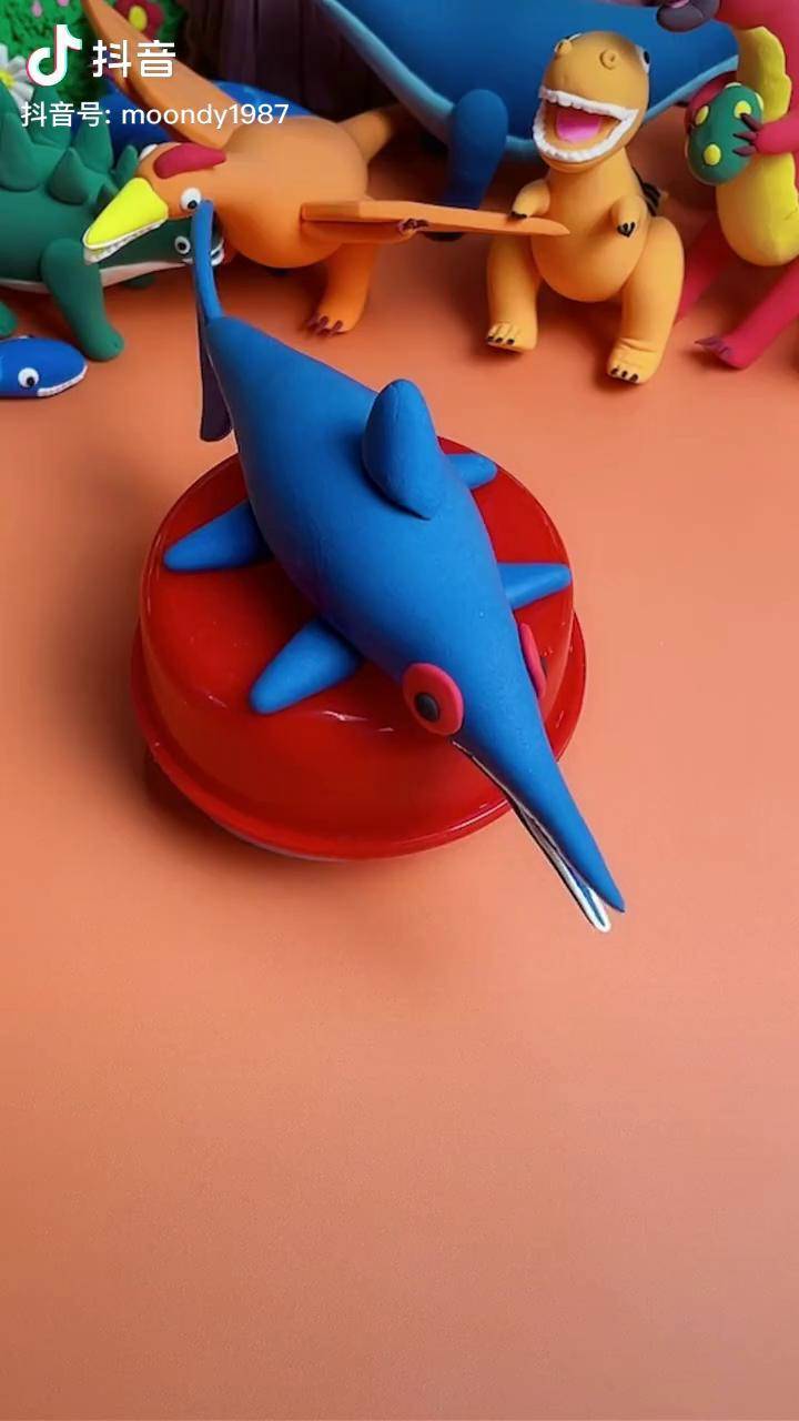 眼睛快赶上脑袋大的恐龙大眼鱼龙粘土创作灵感