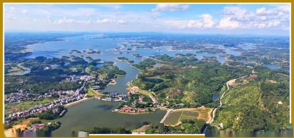 鳥語花香田園寨景區內作為國家3a級旅遊景區田園寨廉江市石城鎮謝鞋村