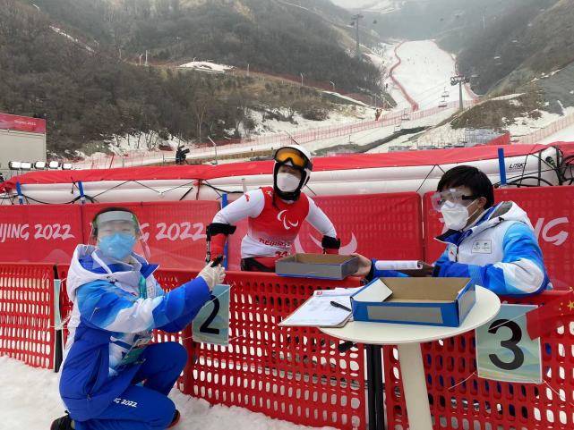 组别|冬残奥高山滑雪女子大回转首轮，张梦秋、刘思彤暂列小组第一