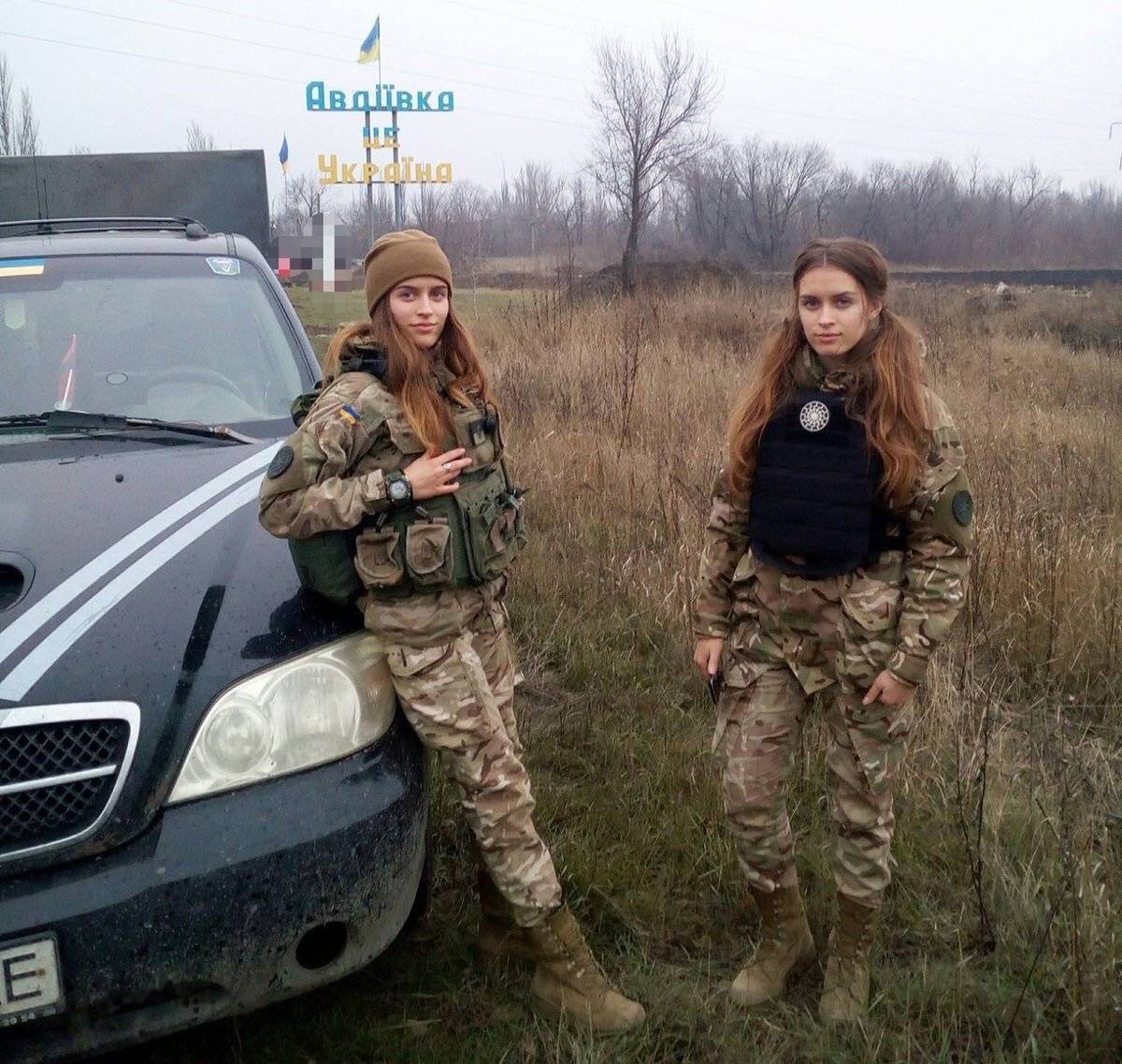 新闻出现佩戴纳粹标志的乌克兰女兵加拿大媒体很遗憾没认出来已删