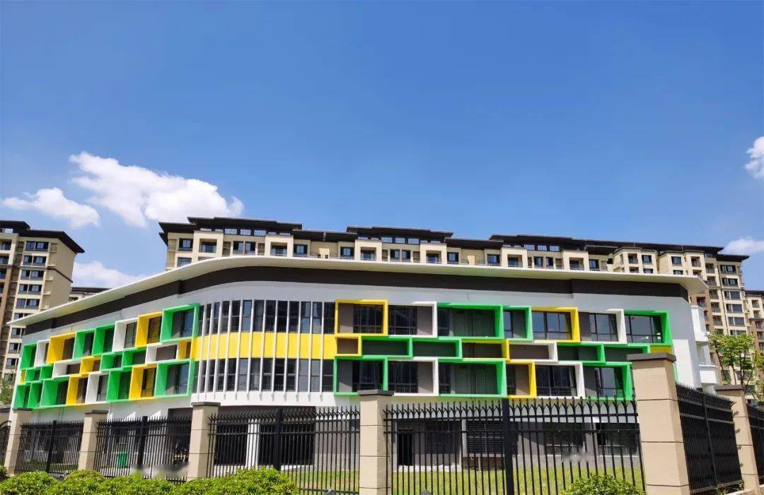 利好合肥欢乐谷幼儿园进驻鸿威东方雅苑