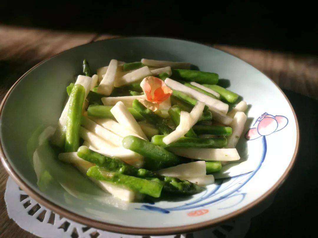 舌尖上的中国称之水八仙是初春护肝菜这个春天要多吃千万别错过