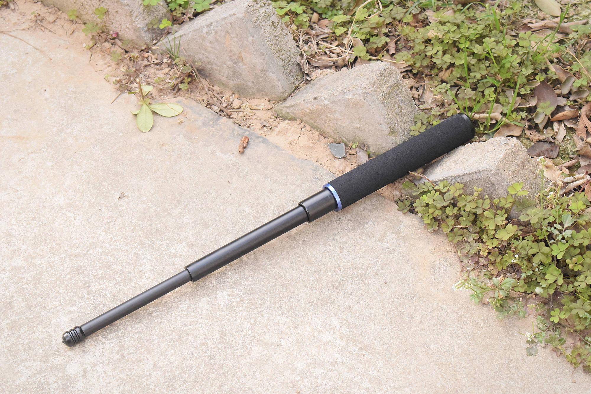 雨伞亦可防身弘安保罗折叠防卫伞棍体验