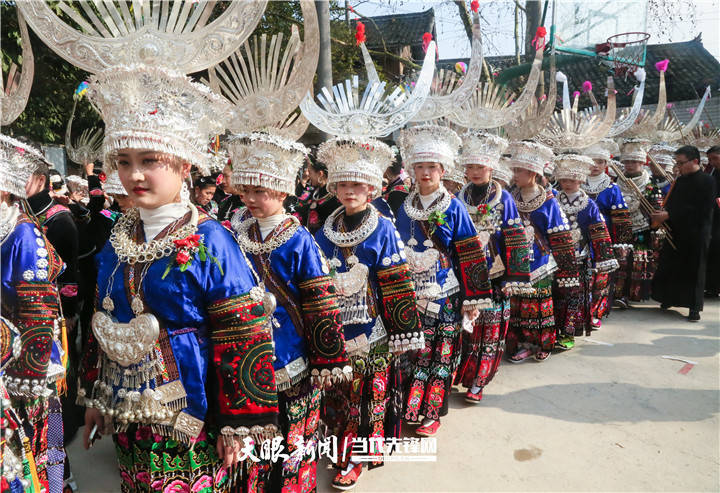 历史|凯里摆底：欢度鼓藏节 喜迎新生活