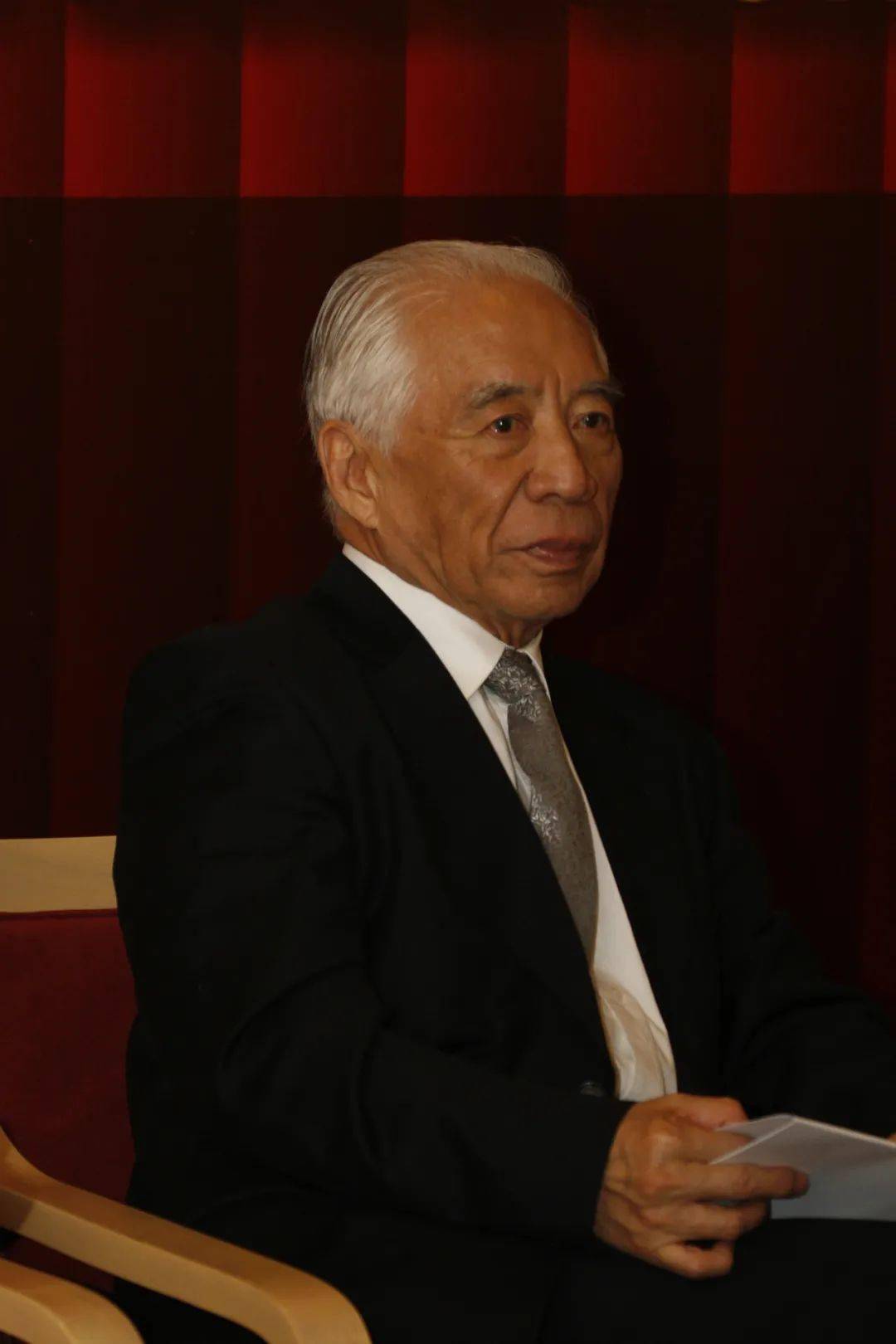 深切缅怀吴祖强先生