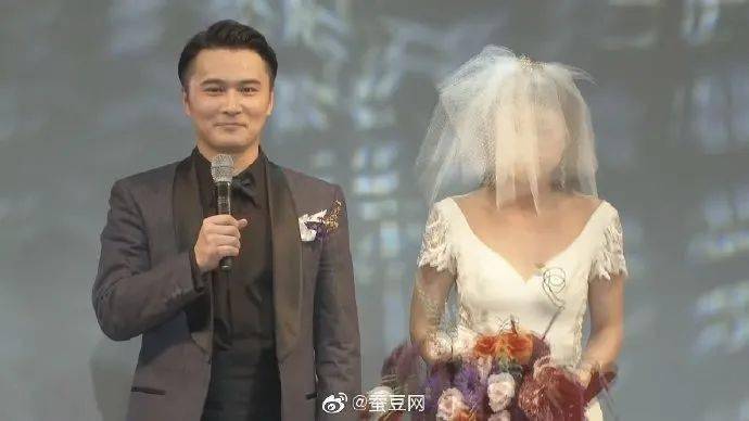 Vtuber|赢麻了！知名游戏主播直播婚礼，礼物收入超过2亿日元