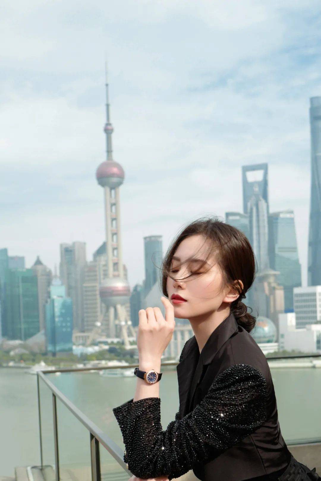 发型高颅顶焦虑还没完，后脑勺也开始内卷了？