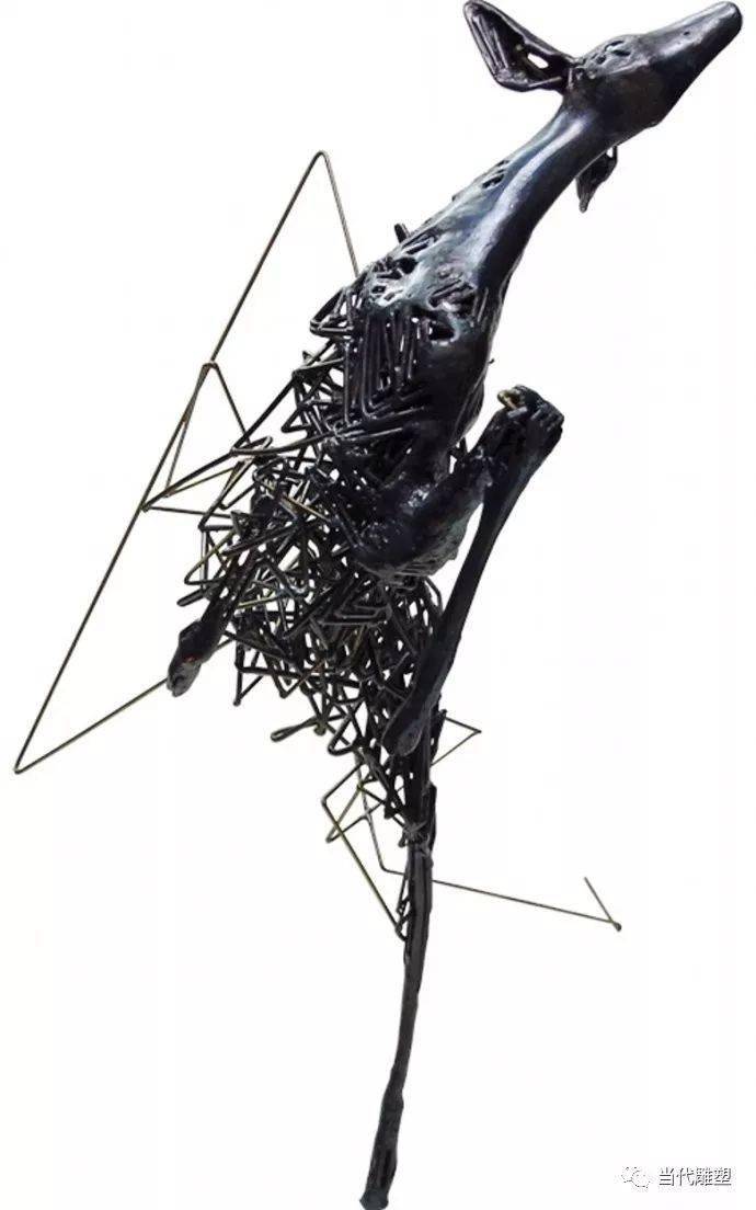 崩解动物的超现实主义雕塑tomohiroinaba