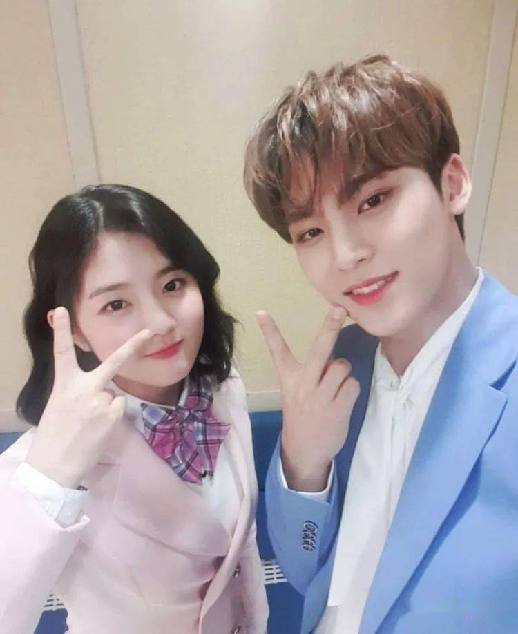 她与外国男星约会他在泰妍直播中失礼她一直是韩娱圈