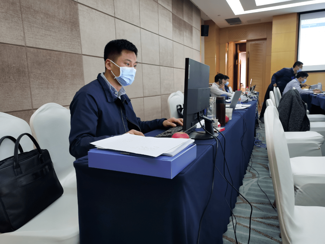 防疫进行时——同心抗疫,共克时艰 市政府办公室"抗疫"工作剪影(一)