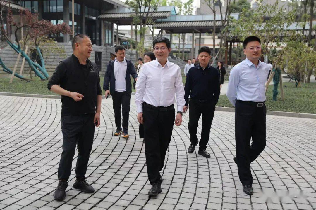 one话题打造文旅融合新标杆吴成钢率队赴广汉市调研文旅工作