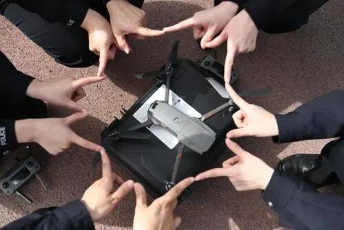 训练基地|这群女警花，真棒！早安~