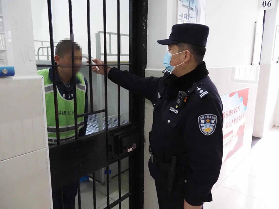 上海监狱监区民警投入一线防疫多多谈话疏导消除犯人疑虑