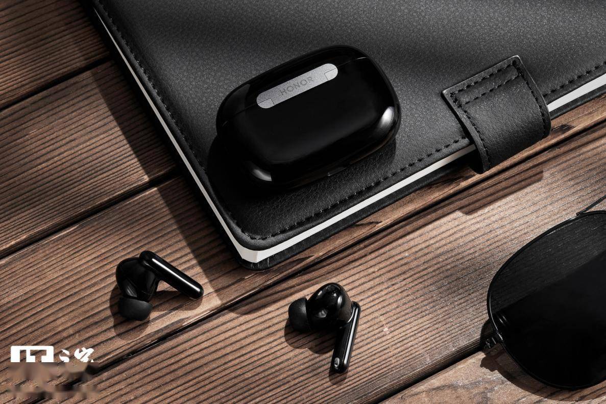 旗舰|荣耀 Earbuds 3 Pro 真无线降噪耳机体验：旗舰音质，监测体温