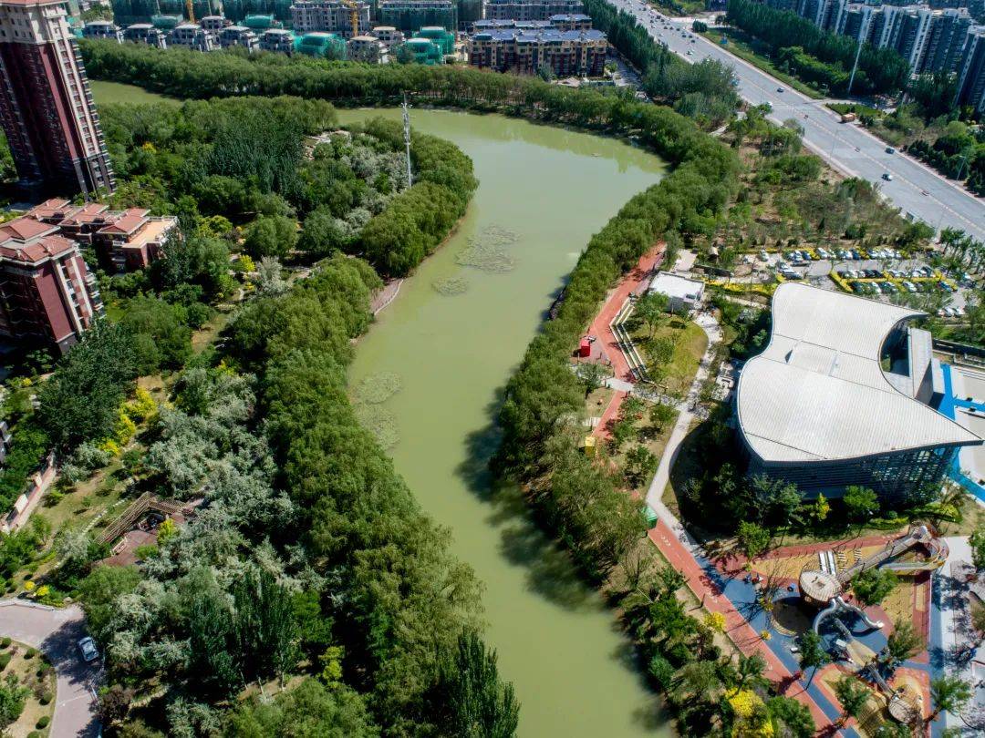 翡翠公園,坐落於典農河旁,是以城市更新為己任,匠造的城央800畝改善