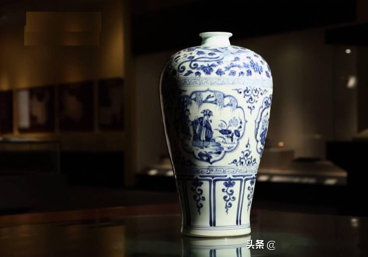 湖北省博明郢靖王墓出土的元青花四爱图梅瓶