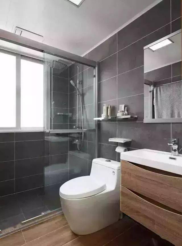 卫生间地砖,怎么铺既简约,又好看!_瓷砖_装修_空间