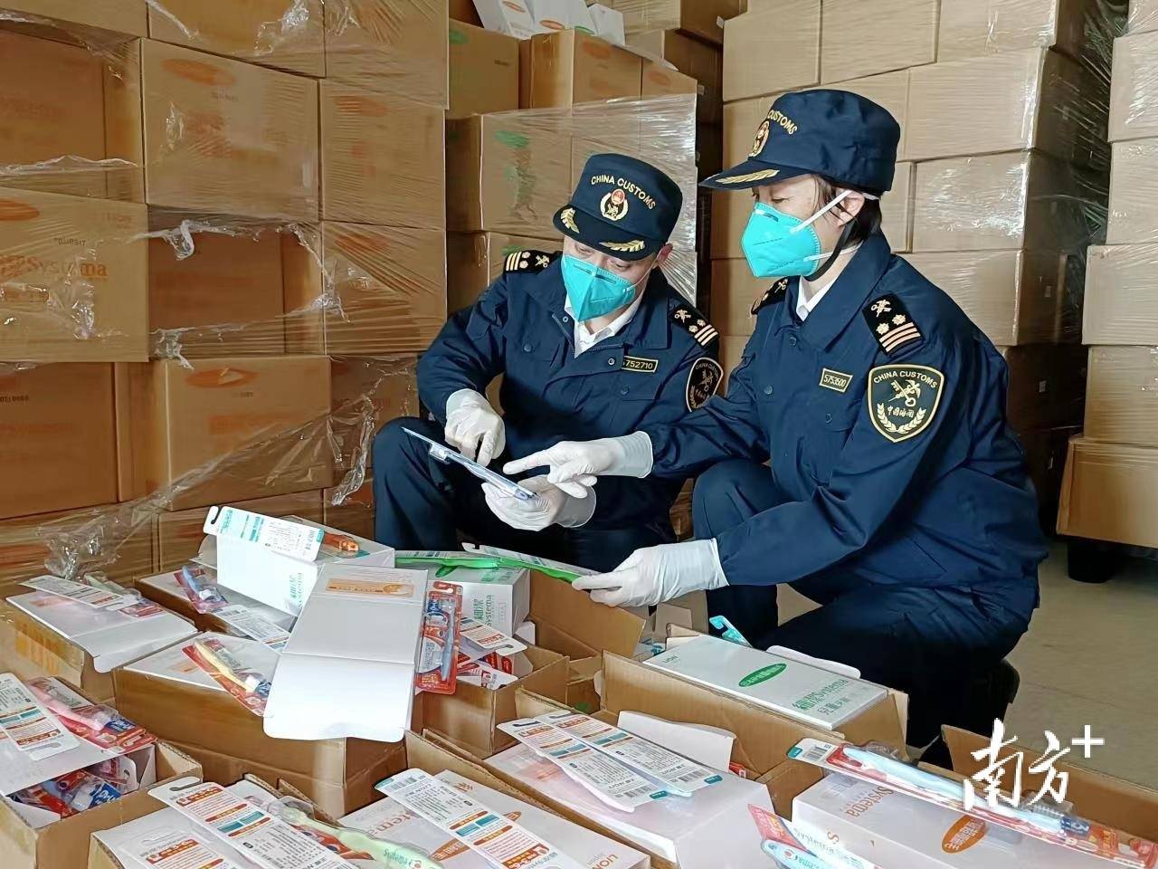 儿童牙刷排行榜_新标准生效两月余,拱北海关检出不合格进口儿童牙刷两万余支