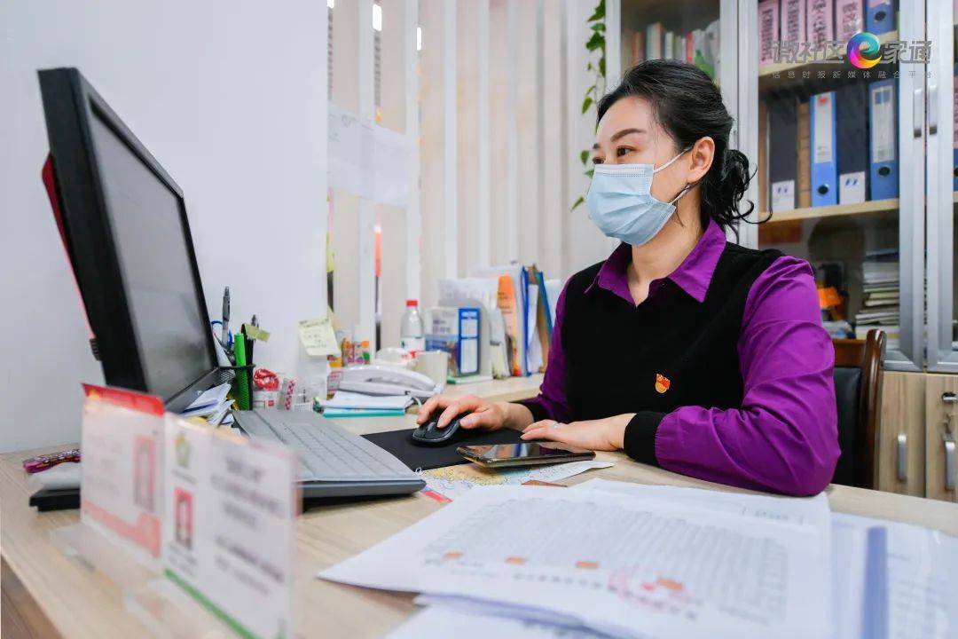 仰忠社区党委书记钟建英用脚步织就社区安全网用爱心拉近邻里朋友圈我