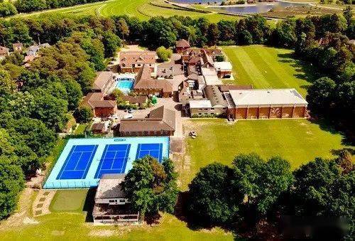 威廉凯特夫妇想要搬家到伯克郡皇室育儿有什么门道