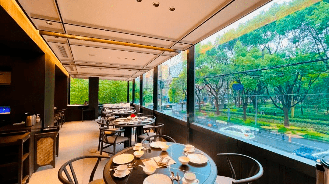 东方融宴 | 在常熟路上的古典格调庭院中,在浦江边的船厂艺术中心还是