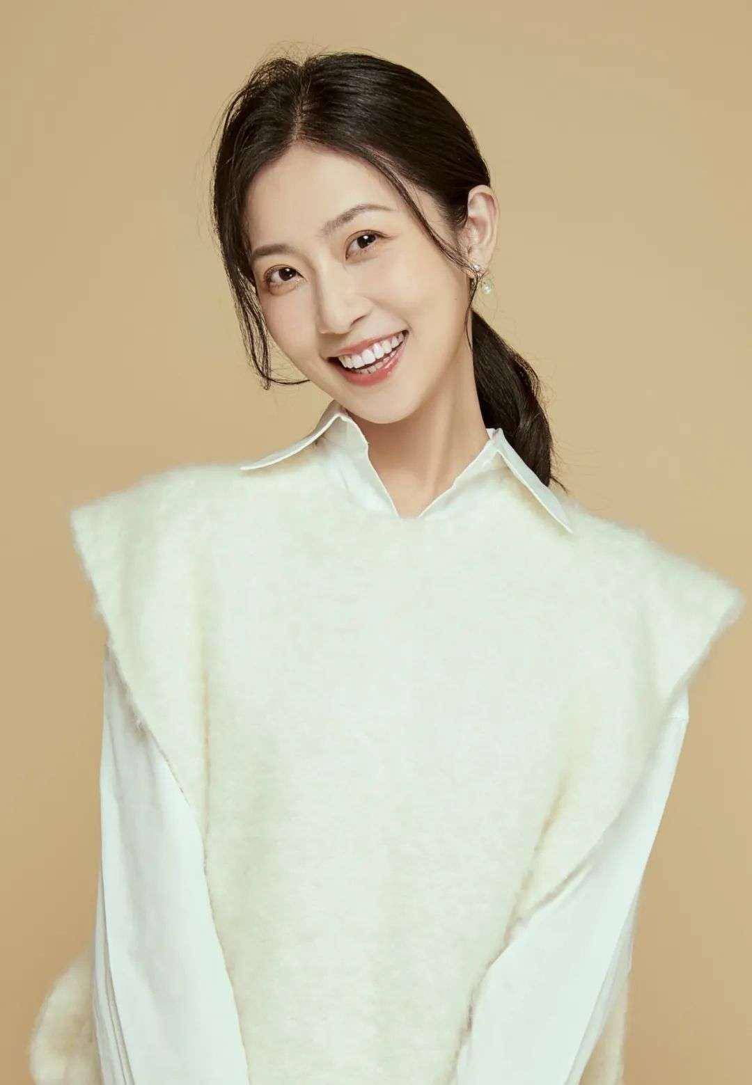 陆诗雨陆诗雨 腾讯研究院 高级研究员简介:陆诗雨,社会学博士,腾讯