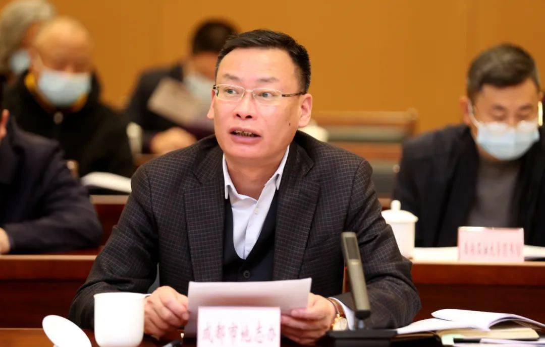 西昌市地方志办公室副主任颜纲作交流发言四川大学图书馆副馆长张盛强