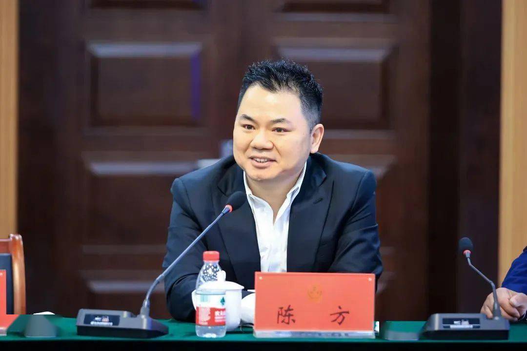 陈方市总商会副会长,浙江君浩电子股份有限公司董事长