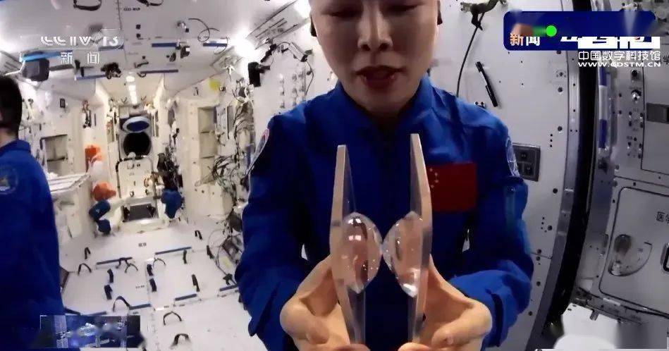 “天宫课堂”太精彩！冰墩墩在太空空翻会怎样？皮肤在太空会变好吗？