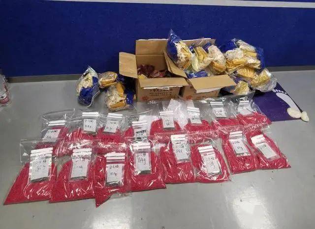 罪嫌疑人3名,成功斩断一条盘踞在云南边境地区的运毒链条。(中国禁毒)