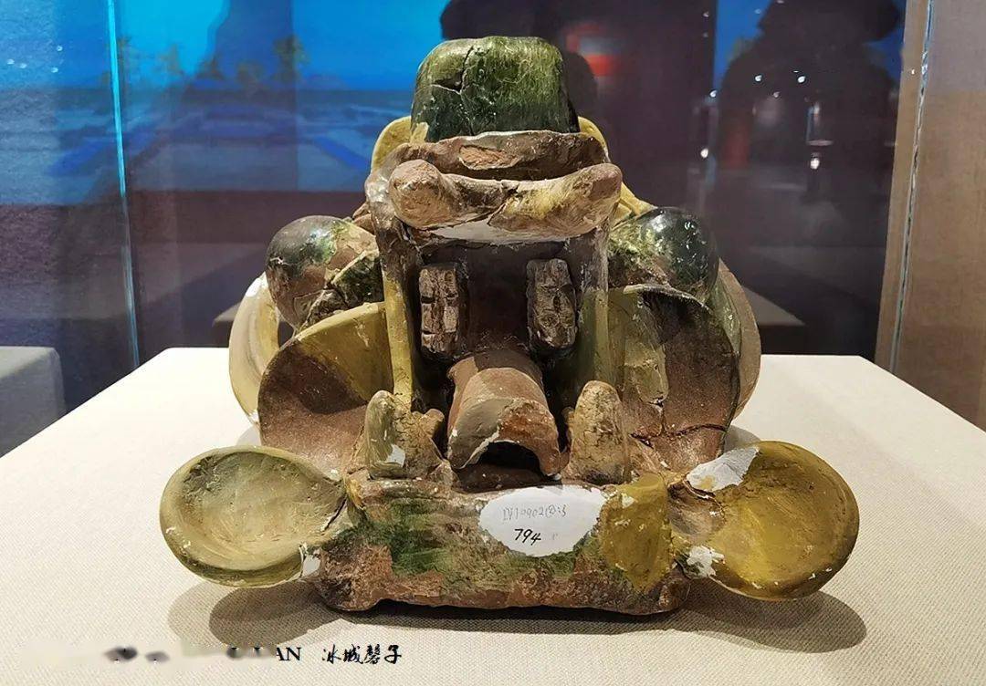 中原先进的制度和文化自上而下,全面迅速迅速地传入渤海国