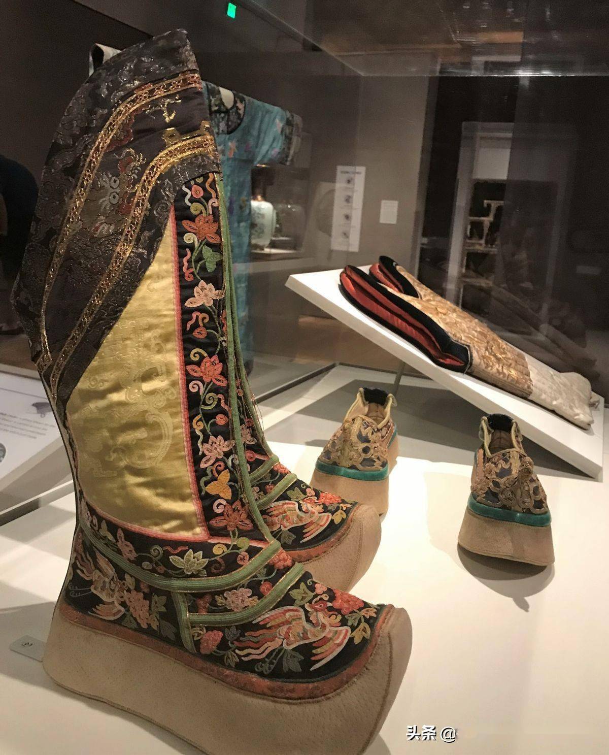 迪美博物馆清代皇后的服饰有多美