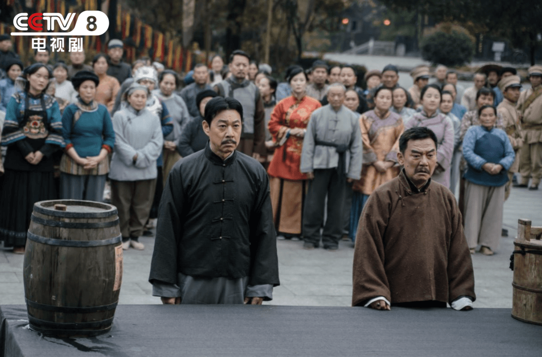 杨两家百年油号讲述了盛产优质桐油的洪江城中电视剧《一代洪商》