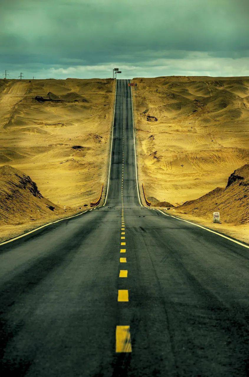 中国最孤独的公路荒无人烟苍凉雄浑但去一次就上瘾