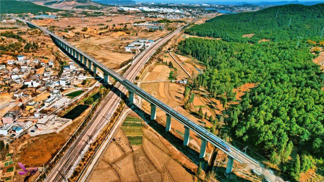 龙腾彩云南又乘春风再出发中国铁路昆明局集团铁路改革发展25周年巨变