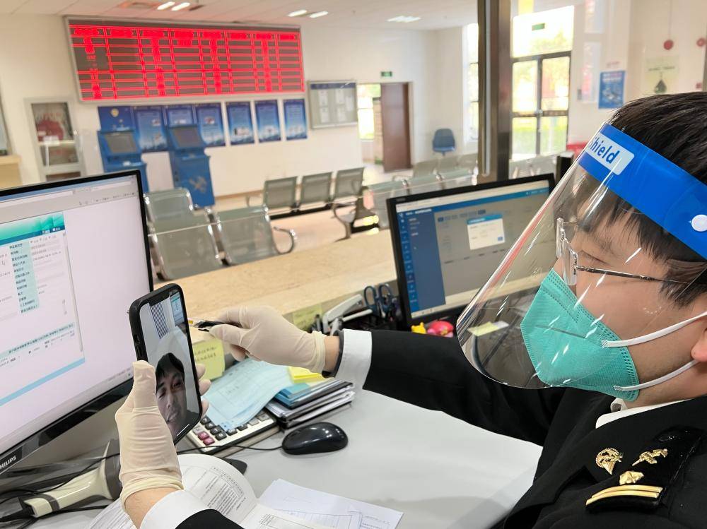 浦东封控以来进出口货物6万批,准许延期办、支持全程网办等十项海关措施出台_企业_业务_通关