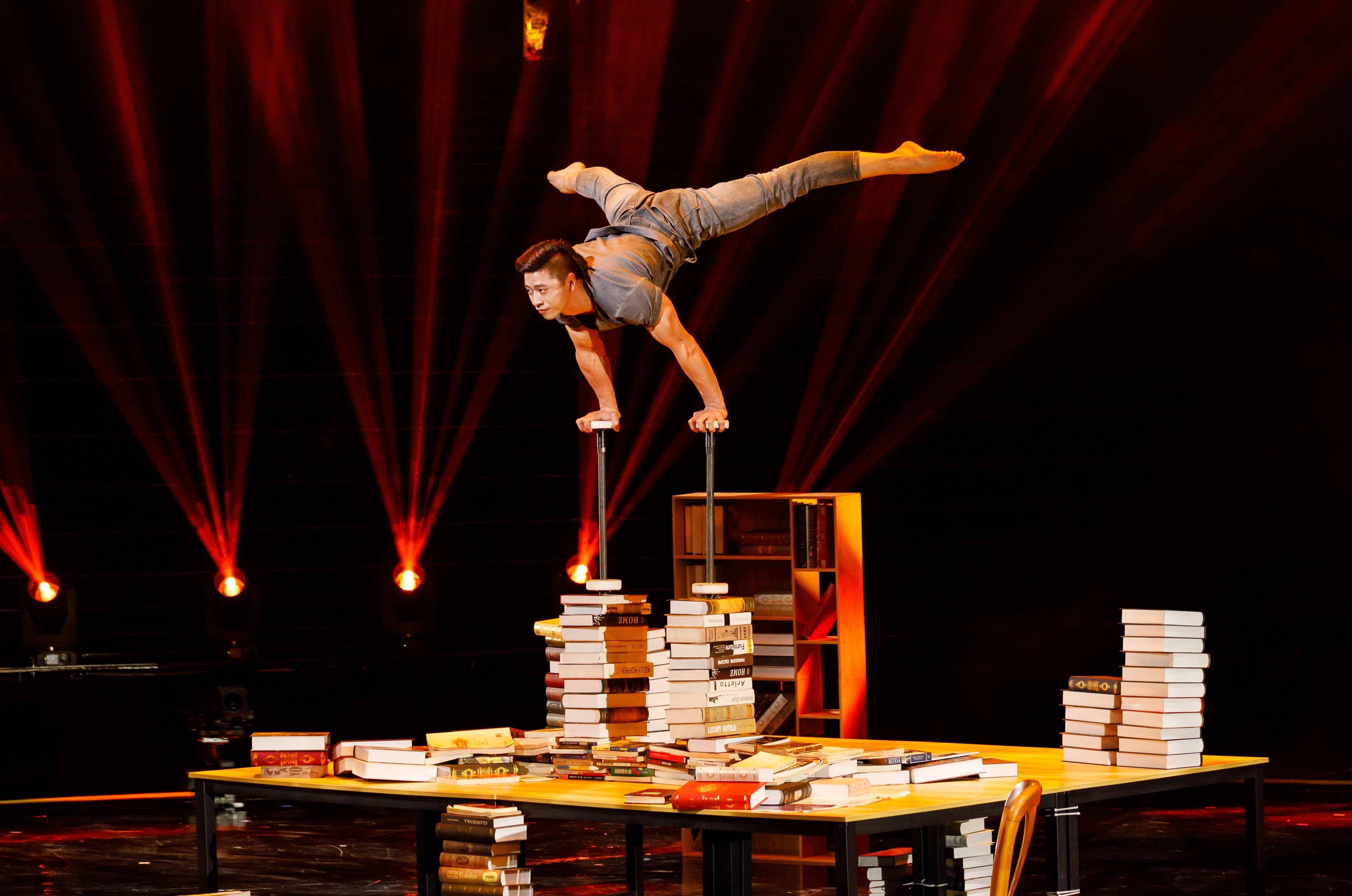 梦幻灵动的九色鹿,与男友程驰用双人皮吊讲述唯美纯真的《寻鹿》故事