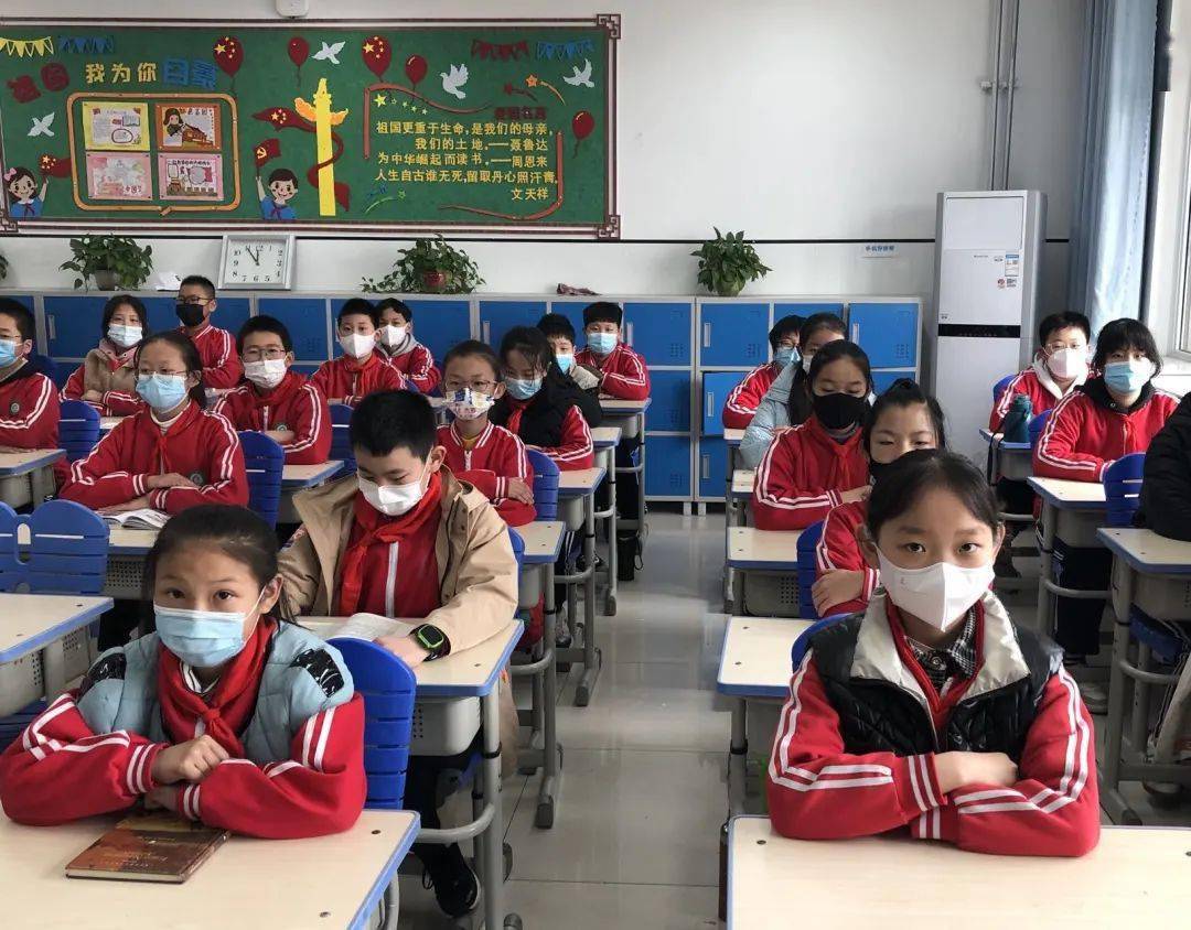 小口罩大情怀山东省济南市章丘区清照小学开启小口罩探秘之旅