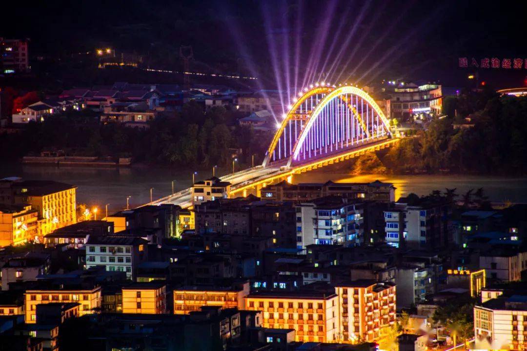 图组视频打卡沙湾夜景新角度