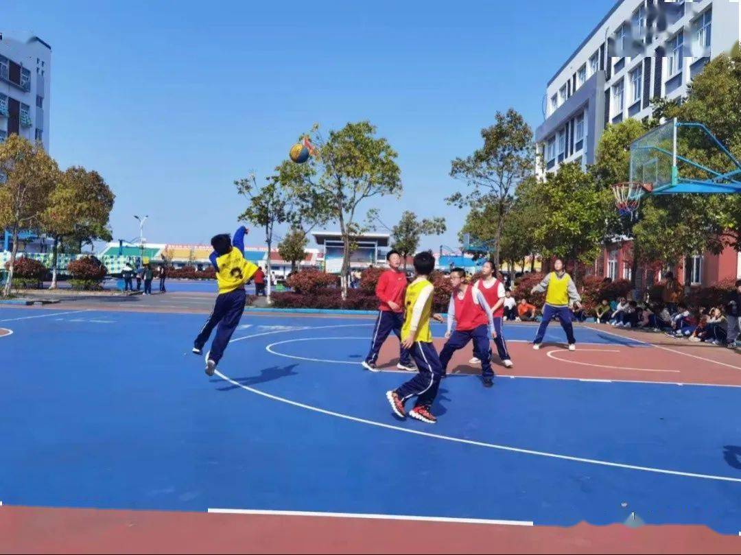 周末活动精彩纷呈小学部积极开展各类文体活动