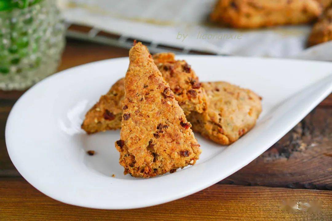 孩子最爱吃的咸味司康饼 简单拌均匀就能烤好 特别简单 口感 烤箱 牛奶