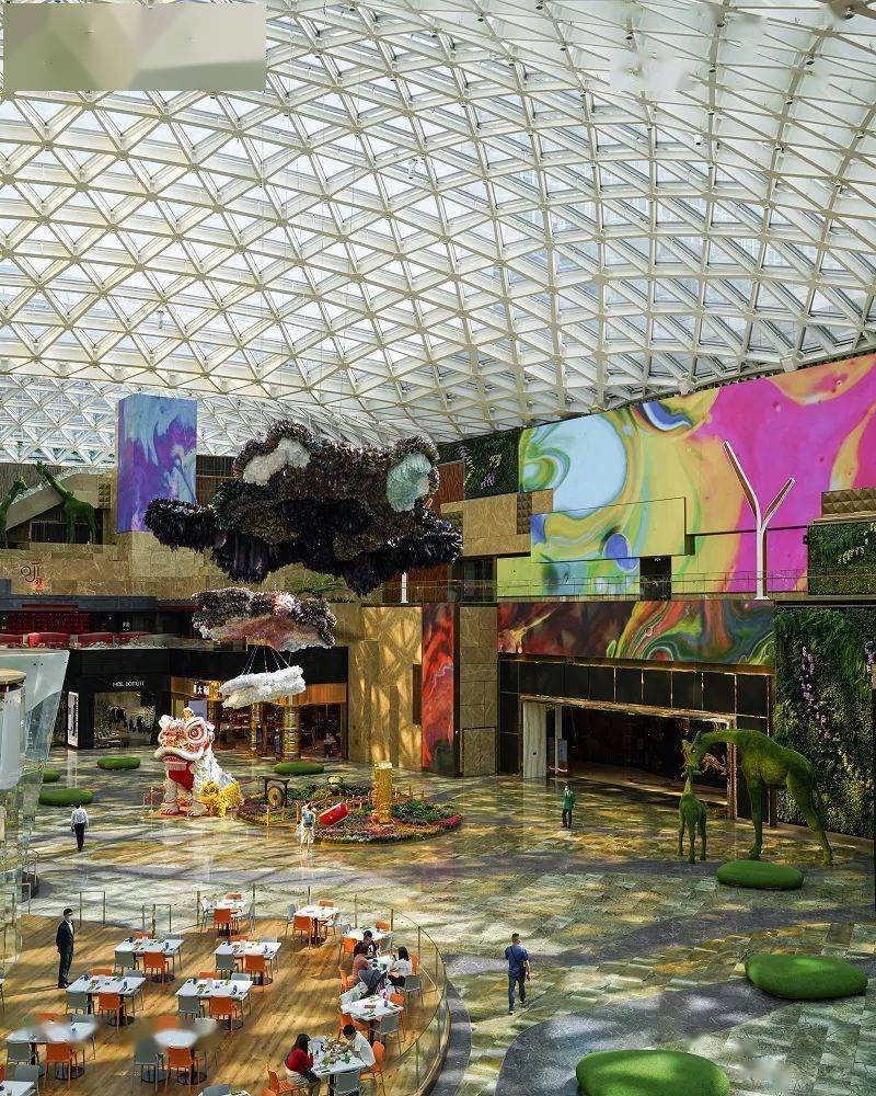 【饥饿女hungerlady】一口美食,一口艺术,这间天幕下的餐厅给你多重享