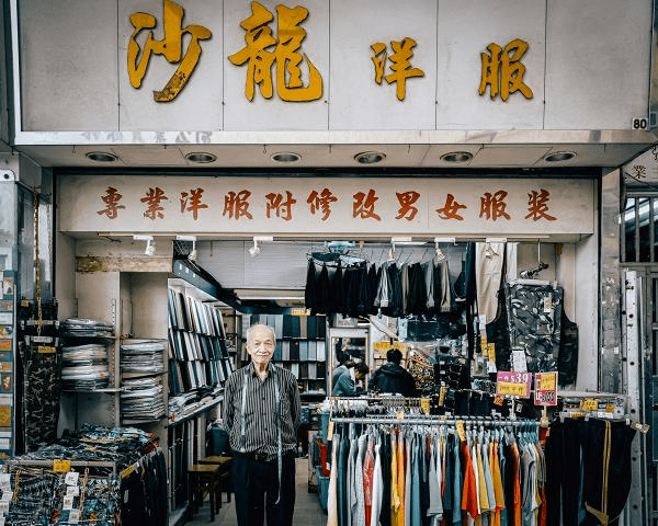 经济重创 香港2500间食肆结业 图片 店铺 缸瓦