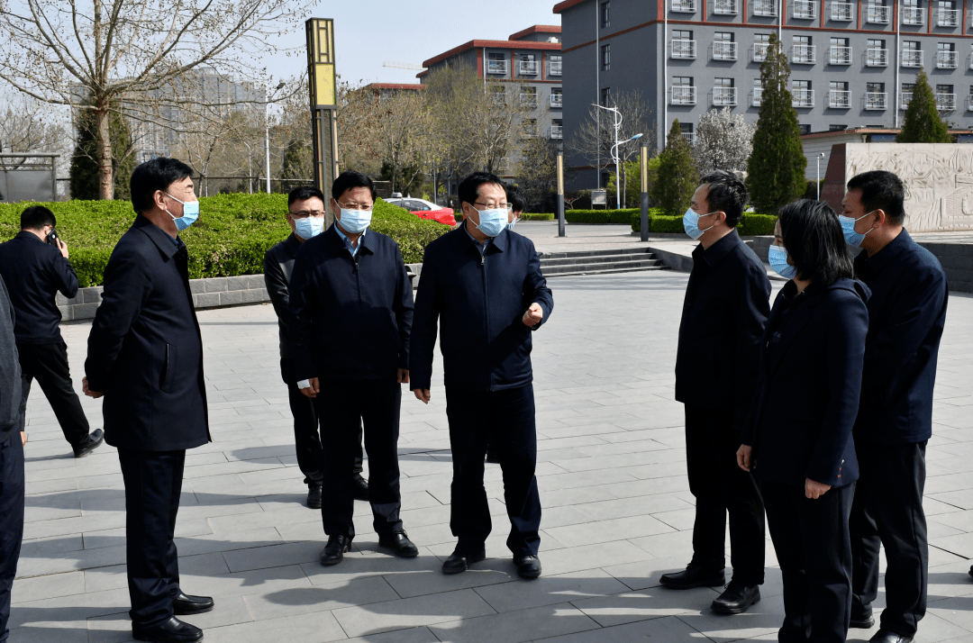 太原清徐县王剑峰指导教育系统核酸检测工作