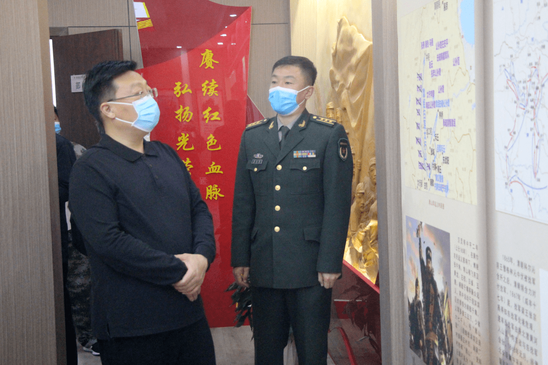 河南省鹤壁市淇滨区委书记,人武部党委第一书记王洪民率区长闫浩,区委