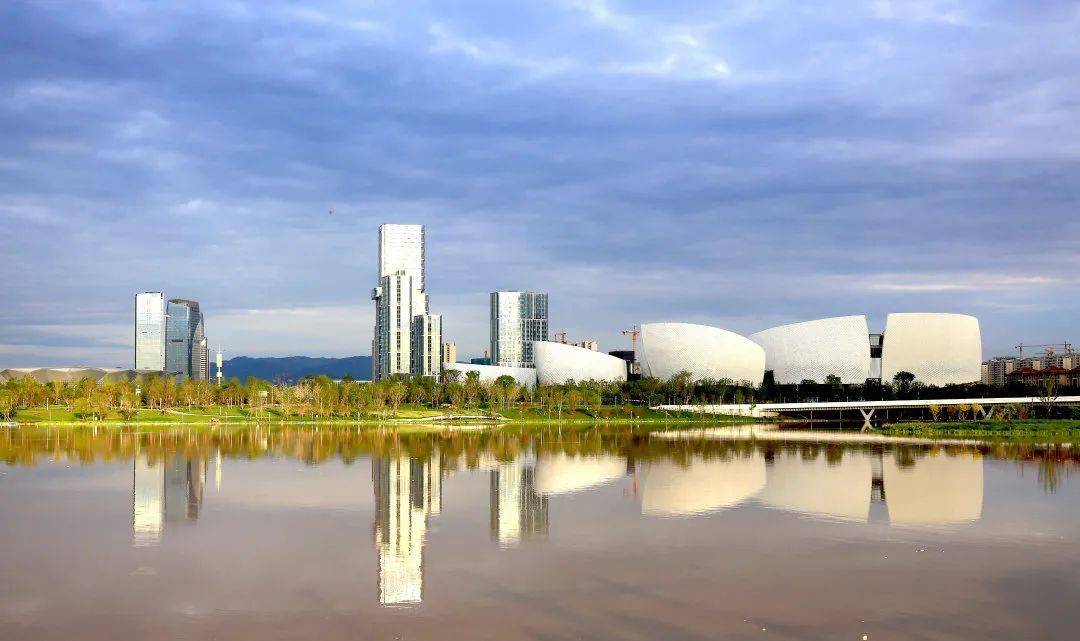 看云看乐看绿港