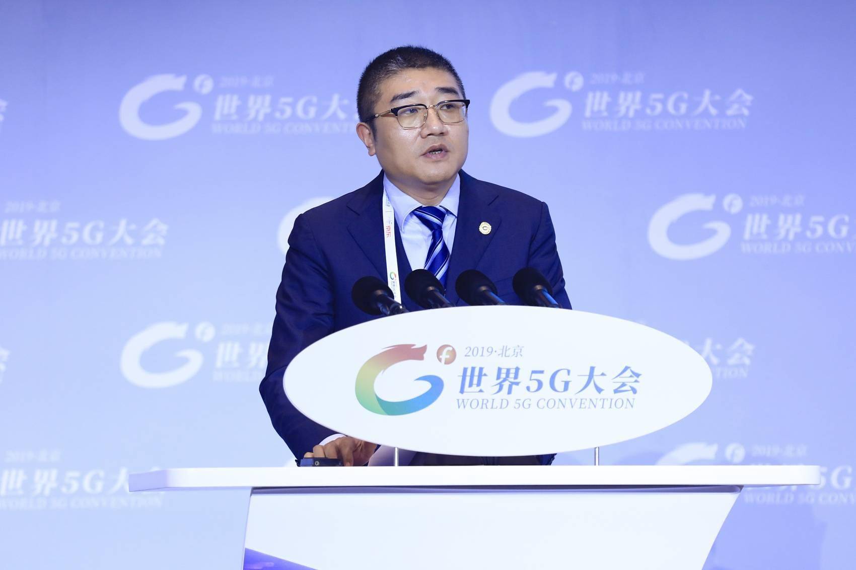 徐雷接任京东集团ceo仍向刘强东汇报京东12年老将大院出身