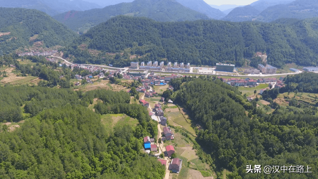 赏花踏春缅怀先烈镇巴县赤南镇行游攻略