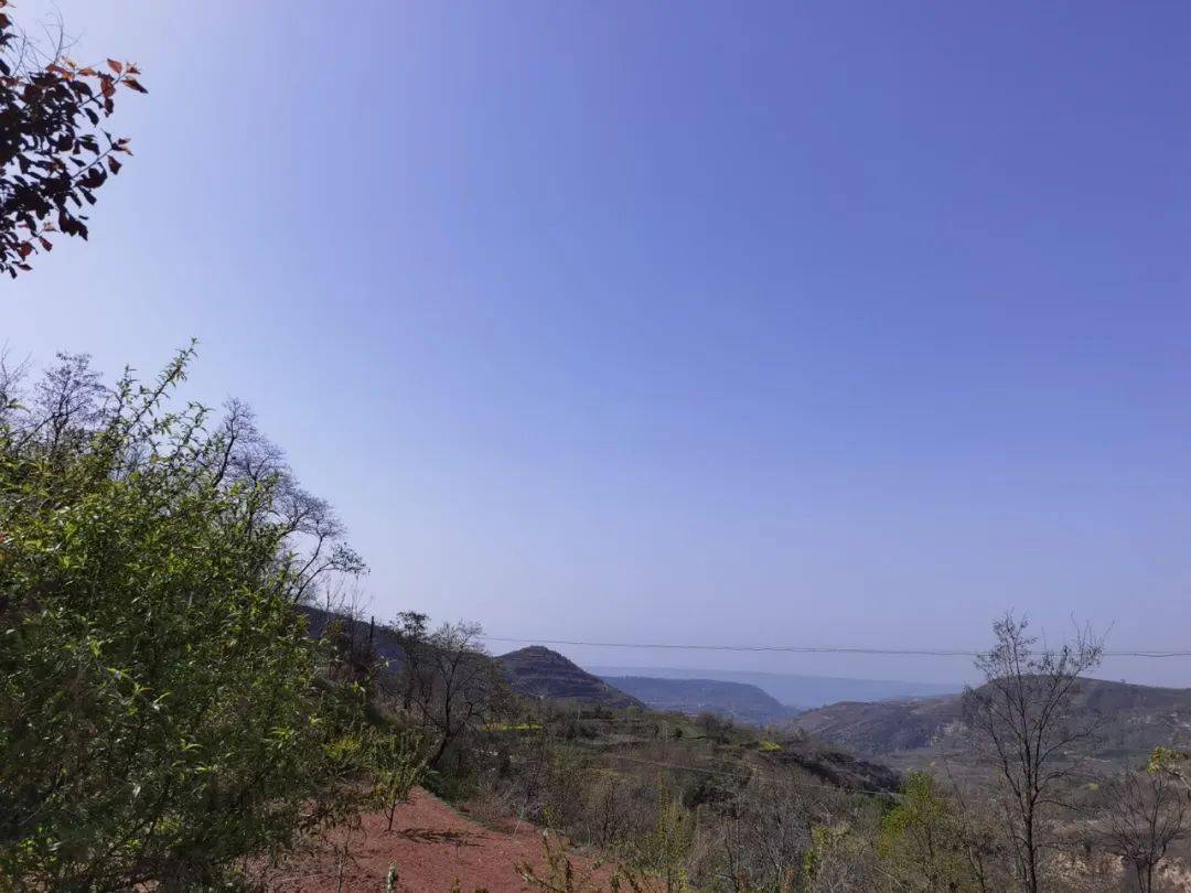 这个地方静谧人少,适合周末休闲写生_王村_蓝田县_山岭