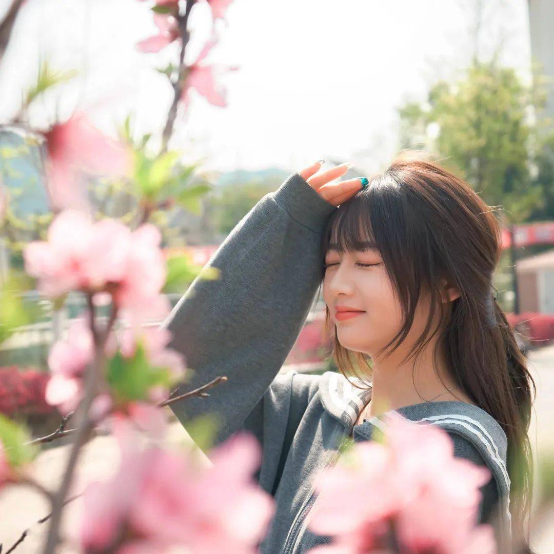 美翻了!四川高校春景人像照2.0上线!